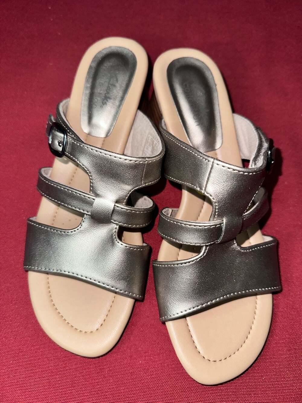 No.23 Clarks Women's Desirae Palm Heeled Slide Sandals